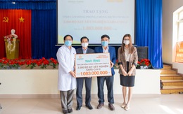 Tập đoàn Hưng Thịnh trao 2.000 bộ kit xét nghiệm COVID-19