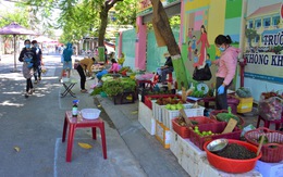 'Đưa chợ ra phố' ở Nha Trang: An toàn, người mua người bán đều thích