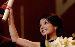Triệu Vy bị thu hồi giải thưởng, danh hiệu, 'chính thức rút khỏi giới giải trí'