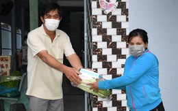 Tình người nơi tuyến đầu phòng chống dịch COVID-19: Sài Gòn, những trái tim sẻ chia