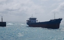 Tàu Minh Khang gặp nạn ở biển Phú Quý, khẩn trương ứng phó sự cố tràn dầu