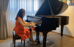 Biểu diễn piano trực tuyến gây quỹ giúp người nghèo