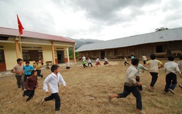 Chơi đào hầm trú ẩn, 3 em nhỏ ở Lâm Đồng bị cát vùi chết