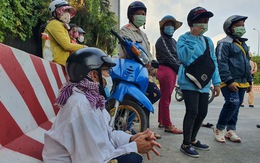 Hàng trăm người chạy xe máy về miền Tây bị CSGT ngăn lại ở hầm Thủ Thiêm