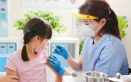 Đừng bỏ lỡ mũi tiêm nhắc viêm não Nhật Bản cho trẻ trên 5 tuổi