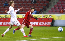 Lewandowski lập hat-trick giúp Bayern đại thắng