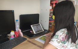 Học sinh bơ phờ vì chép bài online