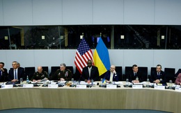 Hơn 50 nước phương Tây cam kết cung cấp nhiều vũ khí hơn cho Ukraine