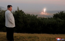 Nhà lãnh đạo Triều Tiên Kim Jong Un giám sát vụ phóng 2 tên lửa hành trình