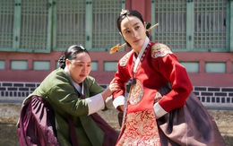 Phim cổ trang của 'bom sex' Kim Hye Soo mở màn với rating cao ngất