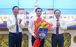 Trao quyết định phê chuẩn phó chủ tịch UBND TP.HCM cho ông Bùi Xuân Cường