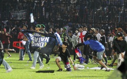 Thảm kịch bóng đá ở Indonesia: Cảnh sát vi phạm quy định FIFA?
