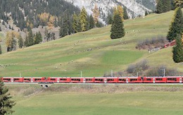 Thụy Sĩ lập kỷ lục đoàn tàu chở khách dài nhất thế giới