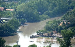 Dòng sông ở Sài Gòn bị biệt thự xâm lấn mỗi ngày