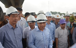 Cao tốc Dầu Giây - Phan Thiết còn ngổn ngang, bộ trưởng nghi ngờ báo cáo tiến độ
