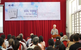 Giáo sư Huỳnh Như Phương: 'Dạy văn ở phổ thông chủ yếu là dạy người'
