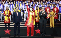 Tôn vinh 86 doanh nhân trẻ Việt Nam tiêu biểu, tạo doanh thu 102.000 tỉ đồng