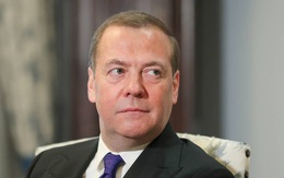 Ông Medvedev: Nga đẩy mạnh sản xuất vũ khí hủy diệt mạnh nhất chống phương Tây