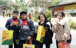 Trẻ em Tuyên Quang dậy sớm đến trường, háo hức chờ đợi quà Tết dinh dưỡng