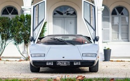 Siêu xe Lamborghini triệu USD trong garage bỏ hoang, đẹp như mới