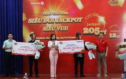 Những câu chuyện thú vị về tỉ phú Jackpot của Vietlott