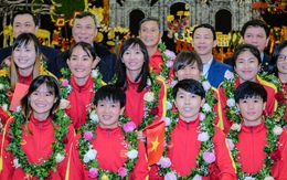 Đội tuyển nữ Việt Nam được thưởng hơn 20 tỉ đồng và nhiều hiện vật giá trị