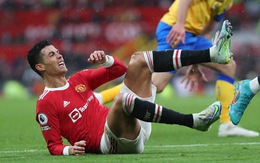 Ronaldo 'tịt ngòi' trận thứ 6 liên tiếp, Man Utd bị chia điểm ở Old Trafford
