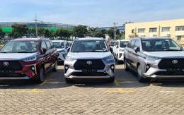 Lô Toyota Veloz Cross đầu tiên về Việt Nam: Xe gầm cao thay Innova và Rush cạnh tranh Xpander