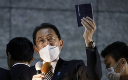 Thủ tướng Nhật và 30 quyển sổ ghi chép