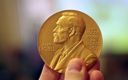 Việt Nam hụt cơ hội đề cử giải Nobel văn chương vì... thư đến trễ
