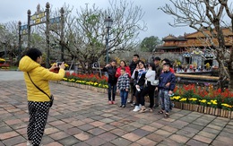 Hơn 50.000 khách đến Huế tham quan Đại Nội, chùa Từ Hiếu dịp Tết Nhâm Dần