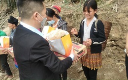 Tập đoàn Viễn Đông Nga trao quà tặng cho người dân nghèo tại Mường Lát, Thanh Hóa
