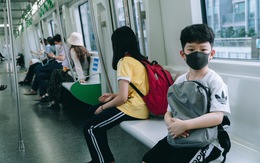Khách đi tàu metro Cát Linh - Hà Đông tăng mạnh, có lúc phải đứng