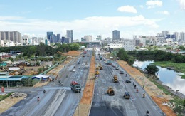 Thi công mở rộng đại lộ Nguyễn Văn Linh từ 6 lên 10 làn xe