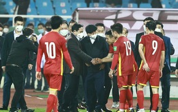Chủ tịch nước, Thủ tướng xuống sân động viên thầy trò HLV Park Hang Seo