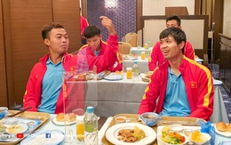 Mỗi tuyển thủ Việt Nam ở một phòng, ăn uống riêng biệt tại Nhật Bản