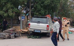 Xe chở lãnh đạo Chi cục Thủy sản Thanh Hóa lao vào tiệm bán hoa quả làm 2 người chết