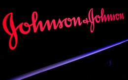 Đến lượt Johnson & Johnson ngừng một phần kinh doanh ở Nga