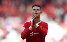 Ronaldo cảm ơn fan Liverpool vì màn động viên anh trong trận gặp Man Utd
