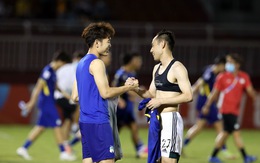 Xuân Trường đổi áo với cầu thủ Hàn Quốc ghi bàn vào lưới Hoàng Anh Gia Lai