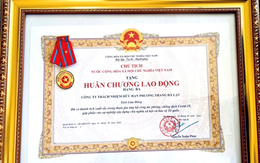 Công ty TNHH Phương Trang Đà Lạt được tặng thưởng Huân chương Lao động hạng Ba