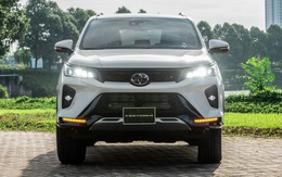 Toyota Fortuner 2022 tăng giá, thêm trang bị, quyết giành lại ngôi vương phân khúc