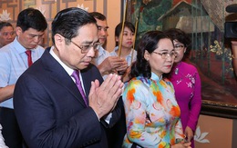 Thủ tướng Phạm Minh Chính dâng hương tưởng niệm Chủ tịch Hồ Chí Minh
