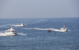 Lý Sơn sóng to gió lớn, 2 ngư dân mất tích