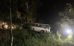 Xe chở khách du lịch bị lật trong đêm ở Vườn quốc gia Xuân Sơn, 3 người tử vong, 10 người bị thương