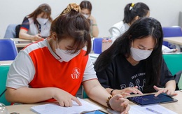 UEF tổ chức chuỗi tiếng Anh, Nhật, Hàn, Trung miễn phí ‘tiền đại học’ cho 2k4