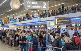 Sân bay quốc tế chính của Hà Lan bồi thường cho khách bị lỡ chuyến