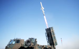 Báo Yomiuri: Nhật tính triển khai 1.000 tên lửa đối phó Trung Quốc