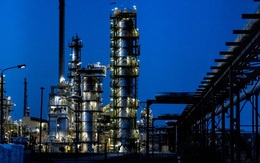 Bloomberg: Nga đề xuất giảm giá dầu 30% cho châu Á