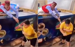 Người bán kem Thổ Nhĩ Kỳ bị cậu bé bắt thóp